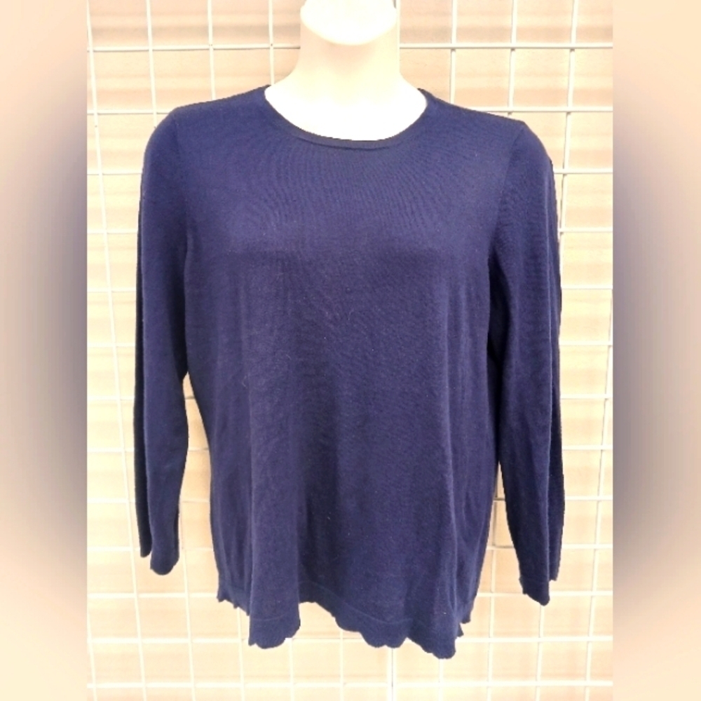 J.McLaughlin Scallop-edged sweater size XL